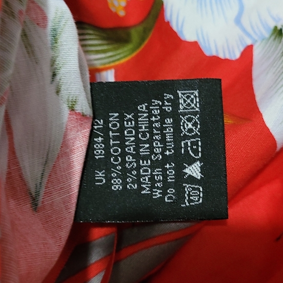 Hell Bunny Vixen red skirt Hibiscus flower print size M - Picture 7 of 7